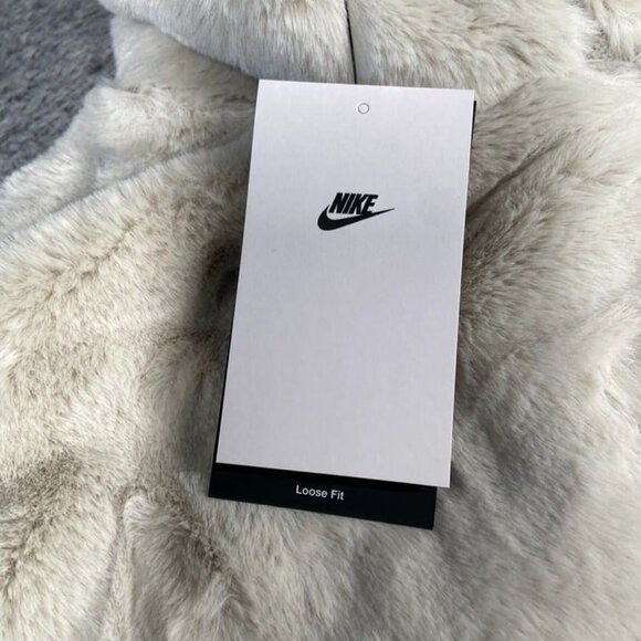 Nike NSW Plush Faux Fur Swoosh Jacket Size 2XL Women Light Bone DQ6842-072 - Picture 6 of 6